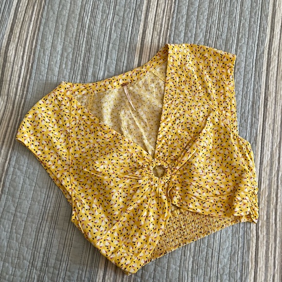 Free people Yellow Crop top, Smock Back Top - Picture 1 of 9